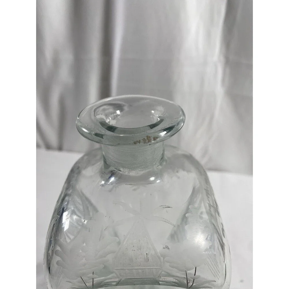 Vintage Etched Ships Kluk Kluk Decanter No Stopper #649 READ